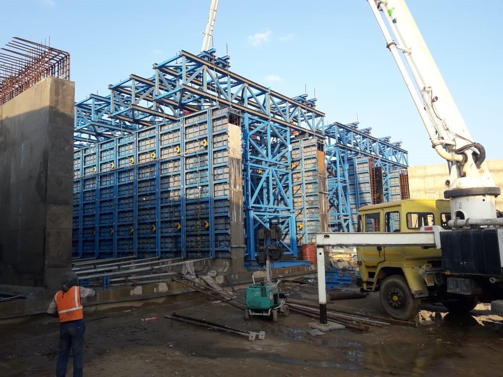 WALL FORM FOR AQUEDUCT PROJECT