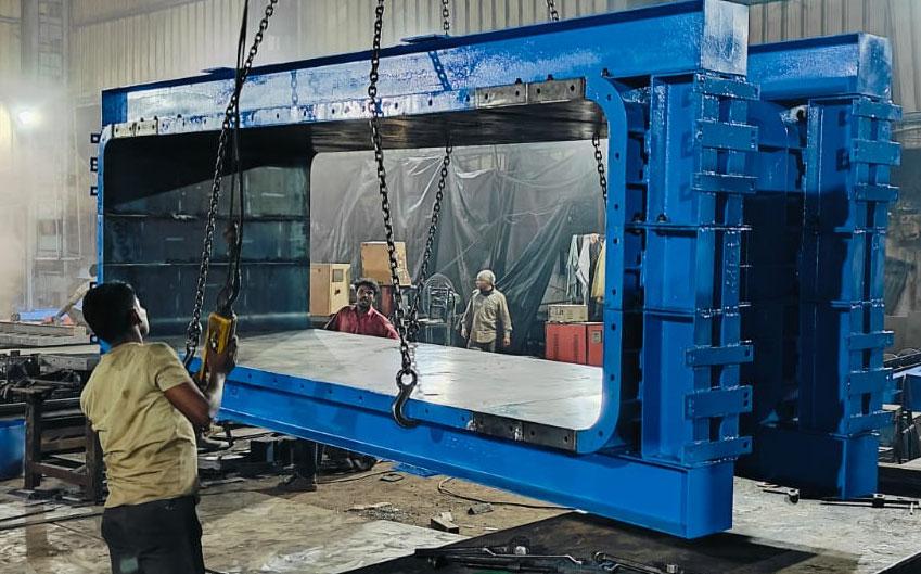 CUSTOMMISED FORMWORK